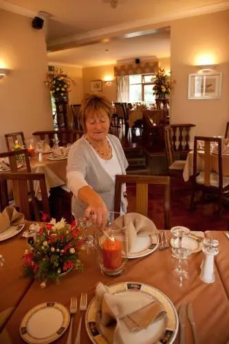 Hanoras Cottage Guesthouse and Restaurant