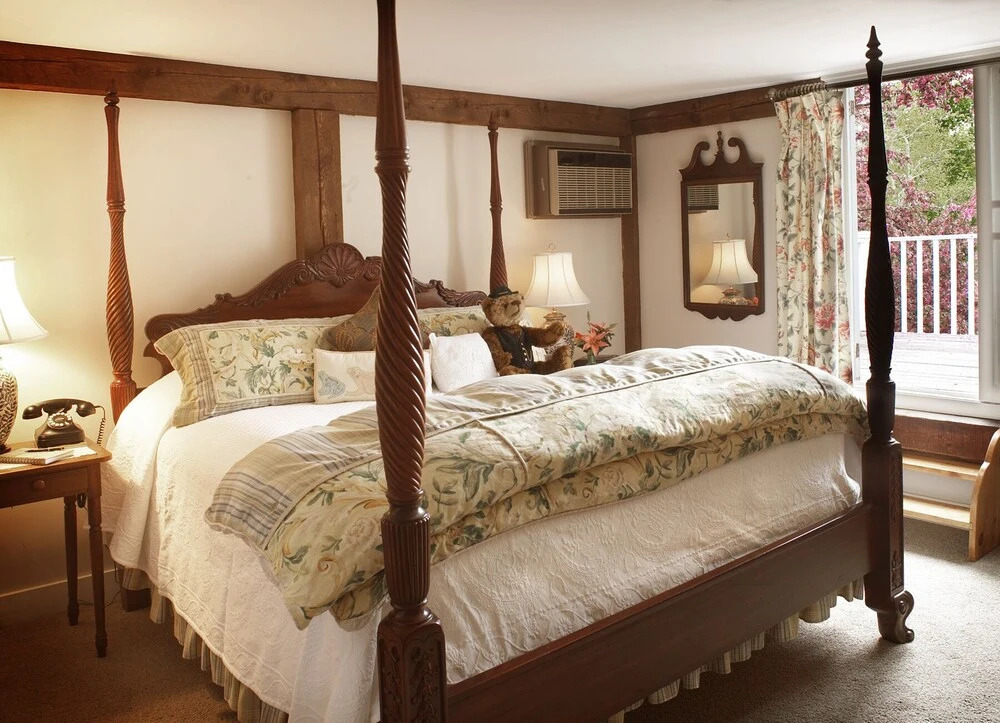 Three Mountain Inn