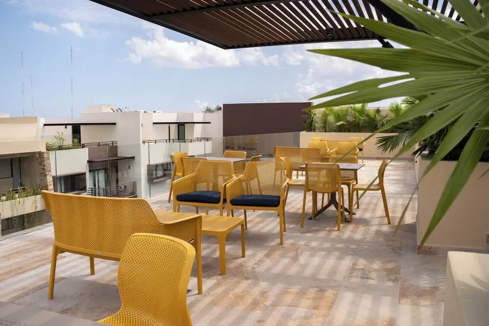 Luxurious Studio Rooftop Pool BBQ Gym