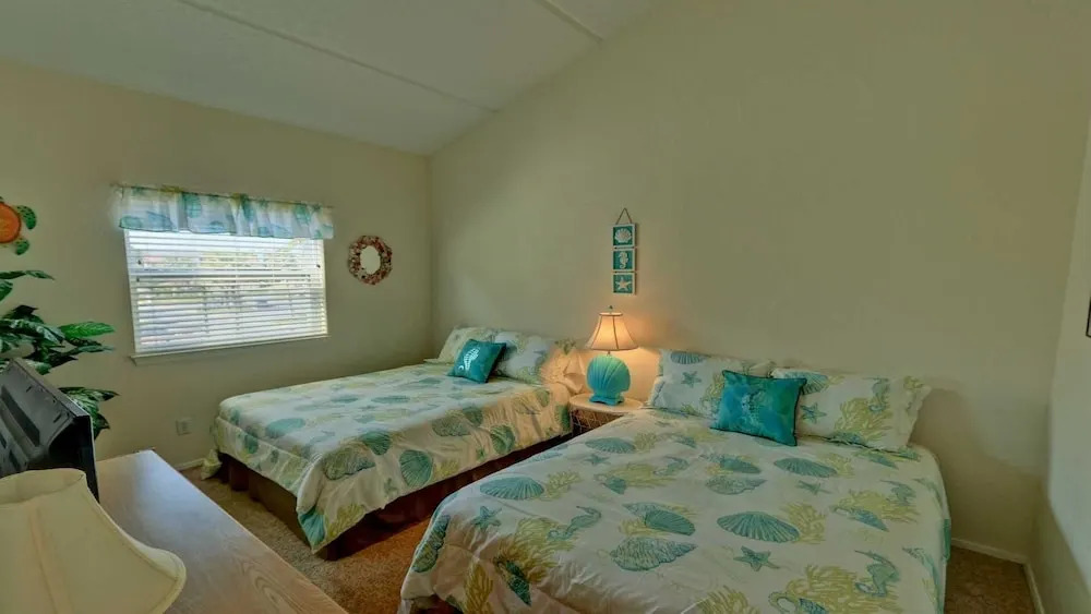 Morningbreeze 1302 2 Bedroom Condo by RedAwning
