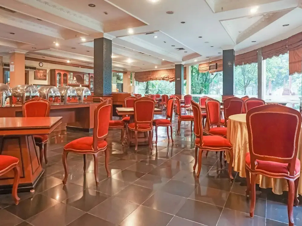 Desa Wisata Hotel - Hostel