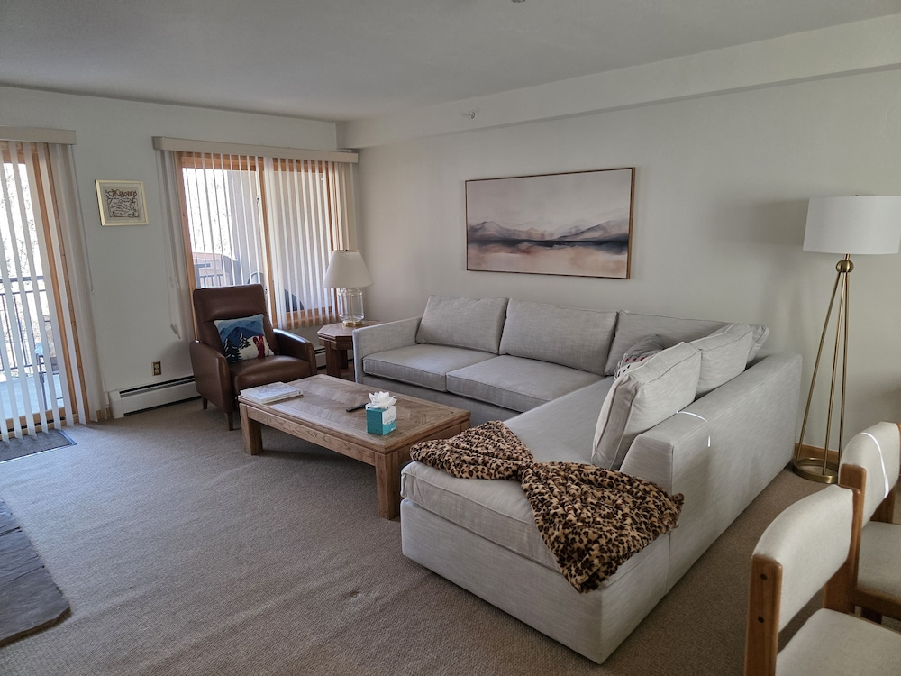 Breakaway West #343 2 Bedroom Condo