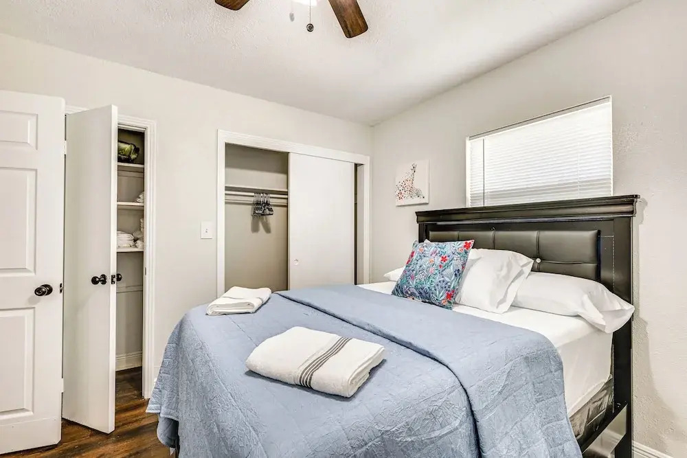 Breezy Lutz Home w/ Patio: Perfect for Long Stays