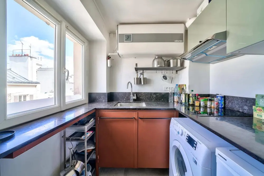 Charming 2 Room Apartment - Paris