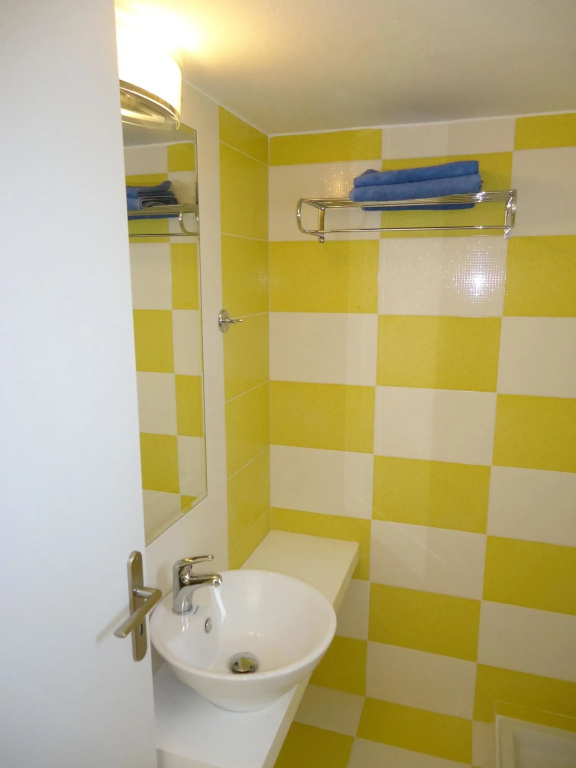 Almyra Apartments & Suites