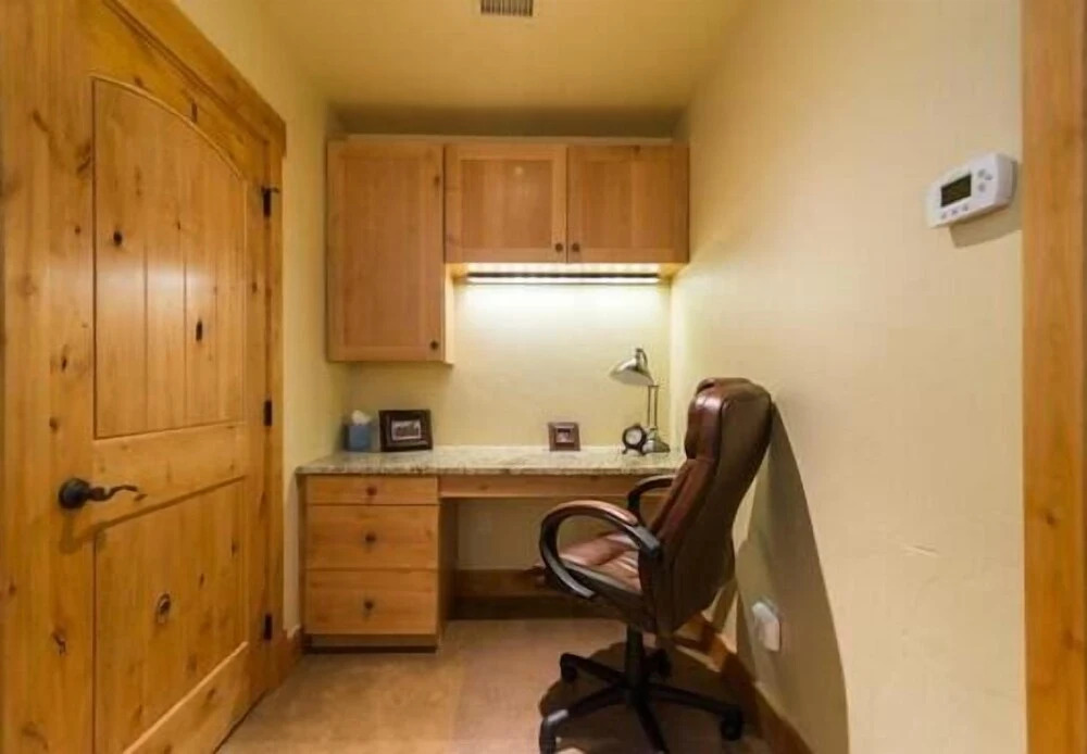 6116 Bear Lodge, Trappeur's Crossing Apartment 2