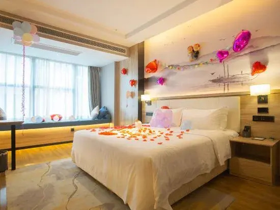Kuanrong Suites Hotel Liangjiang love sea shopping park