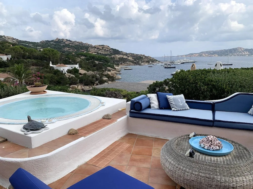 Villa With 4 Bedrooms in Porto Rafael , With Wonderful sea View, Enclosed Garden and Wifi