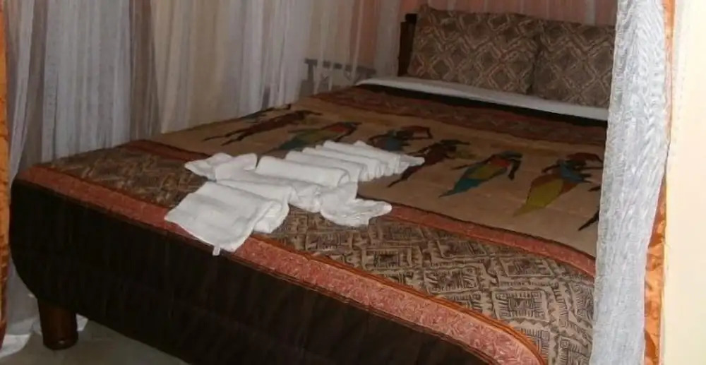 Fahari Guest House