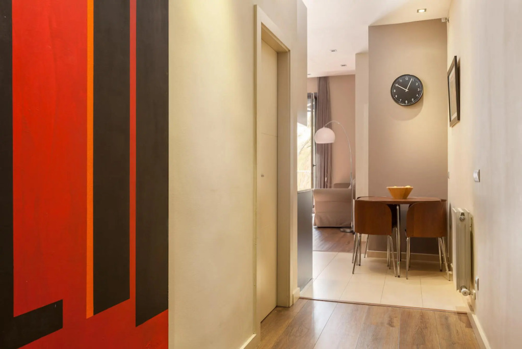BATLLO 2 · Bright and luxury apartment next to P. de Gracia!