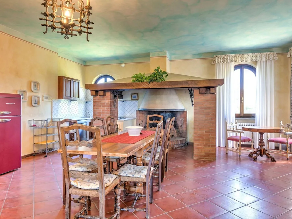 Majestic Farmhouse in San Vivaldo with Swimming Pool