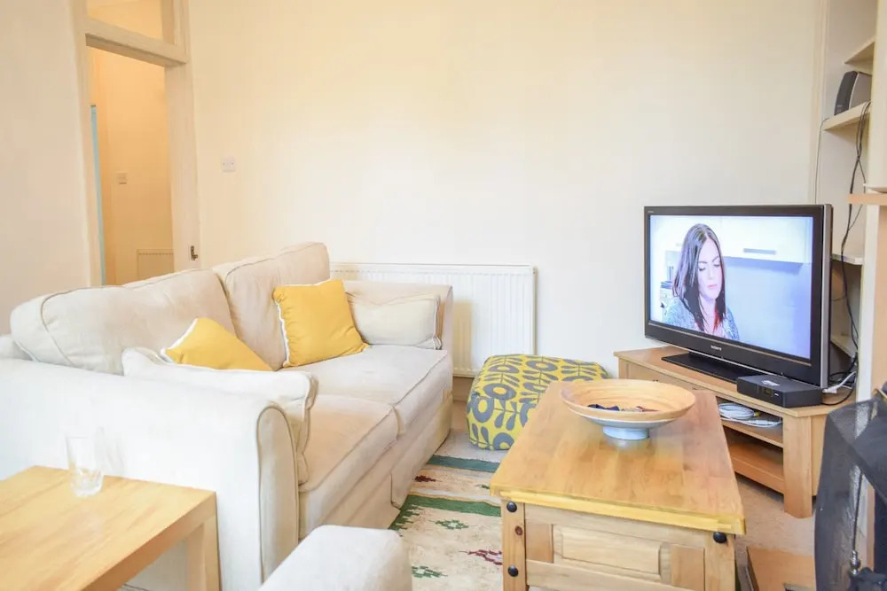 2 Bedroom Flat Near Edinburgh Coast