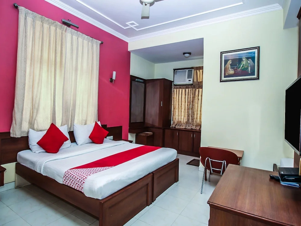 OYO 15425 Hotel Royal Heritage