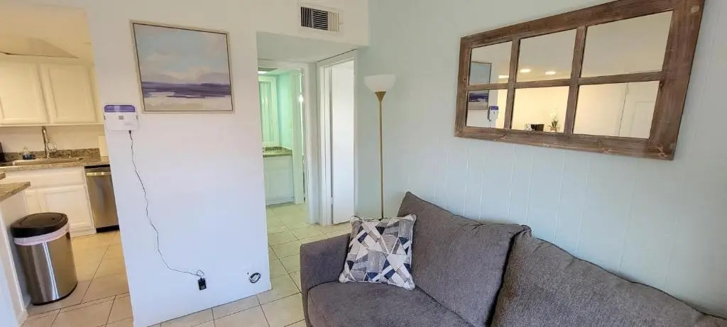 Tiki Condo 261