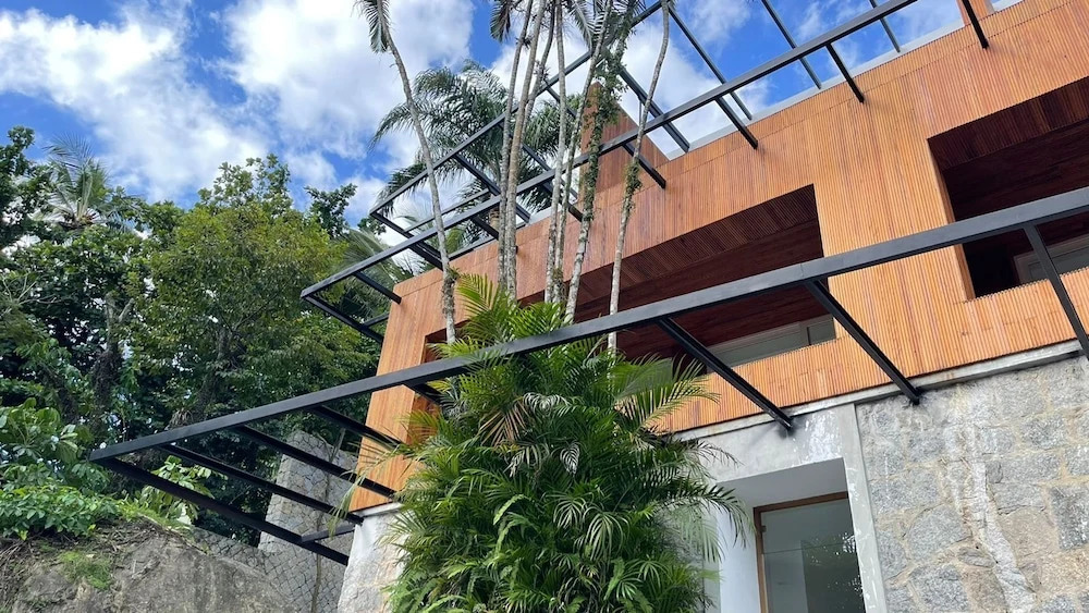 Bahari Suites