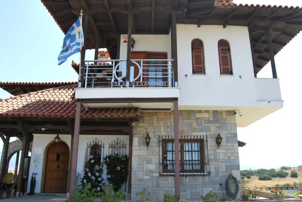 Archontiko Alexandros Luxury Suites