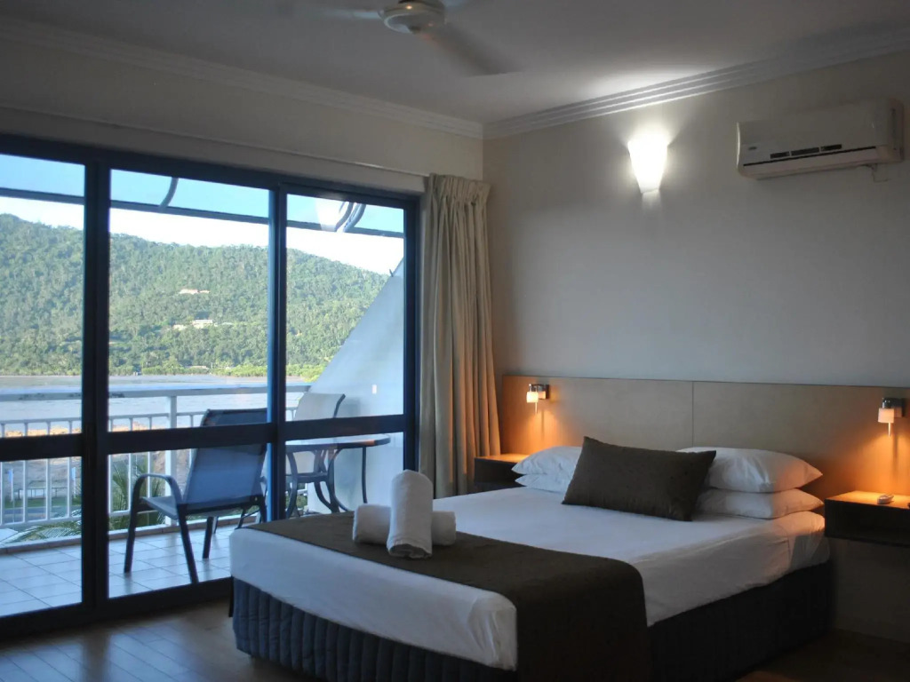Coral Sea Vista Apartments