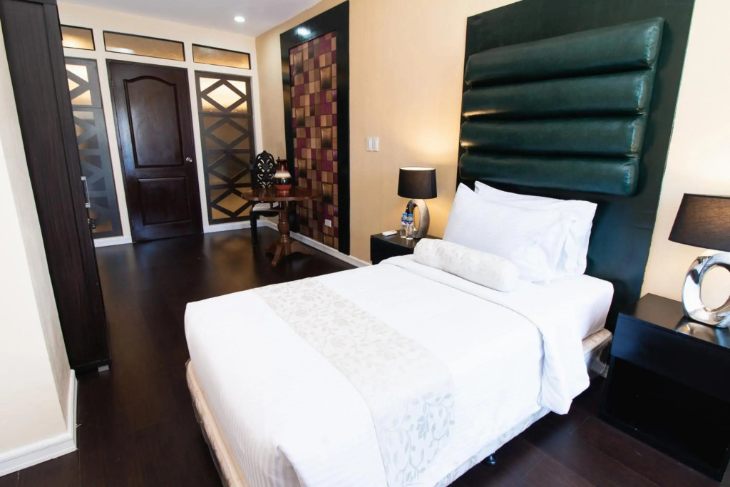 Sierra Hotel