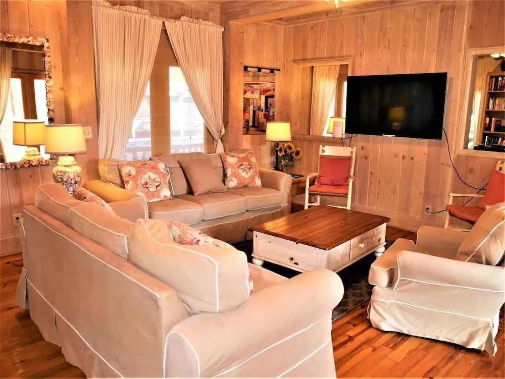 Summersalt - 6 Br Home