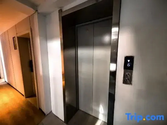 Yiju Serviced Apartment (Xiguan Subway Station)