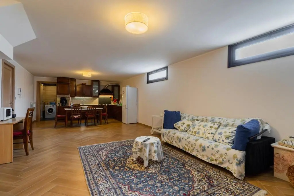Intera villa ad uso esclusivo con 2 bagni 4 camere da letto,garage,giardino,area fitness,lavatrice,wifi