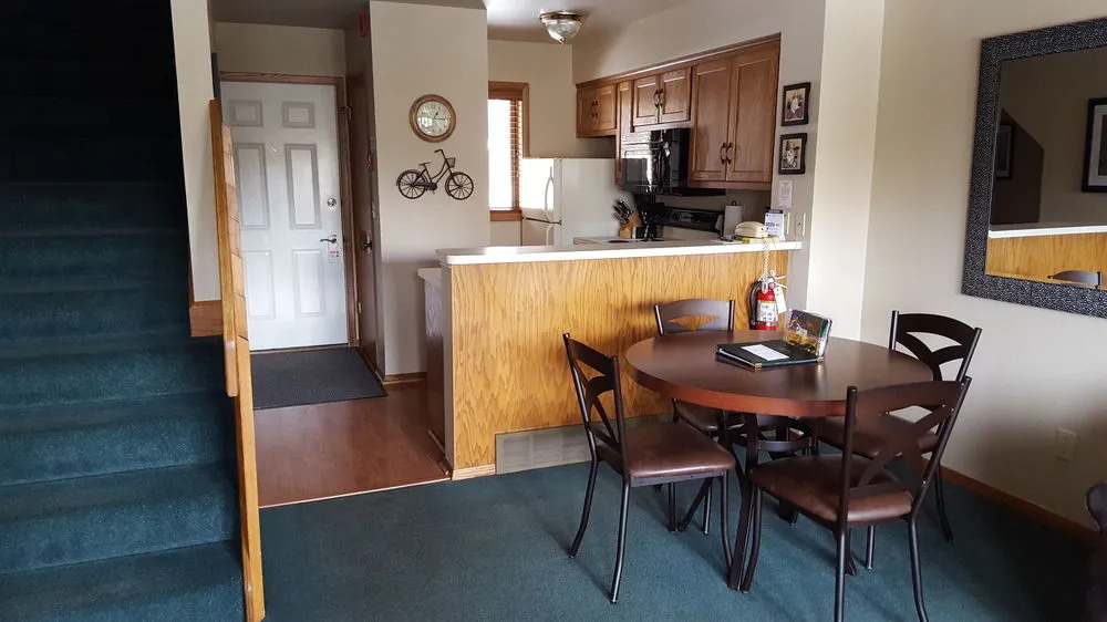 Evergreen Hill Condominiums