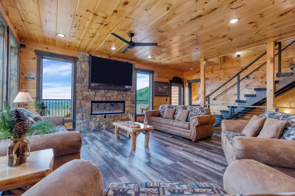 All Fun & Games by Avantstay Indoor Pool, Game Room, Theater, Mountain Views Near Pigeon Forge & Dollywood