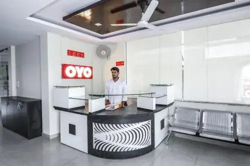 OYO Flagship 70205 Hotel Rock On