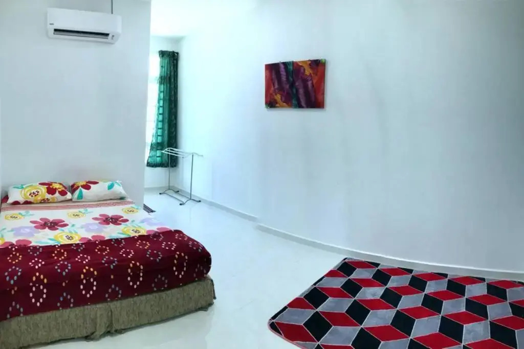 Near Draw Bridge and KT City - Ivana Homestay Unit E