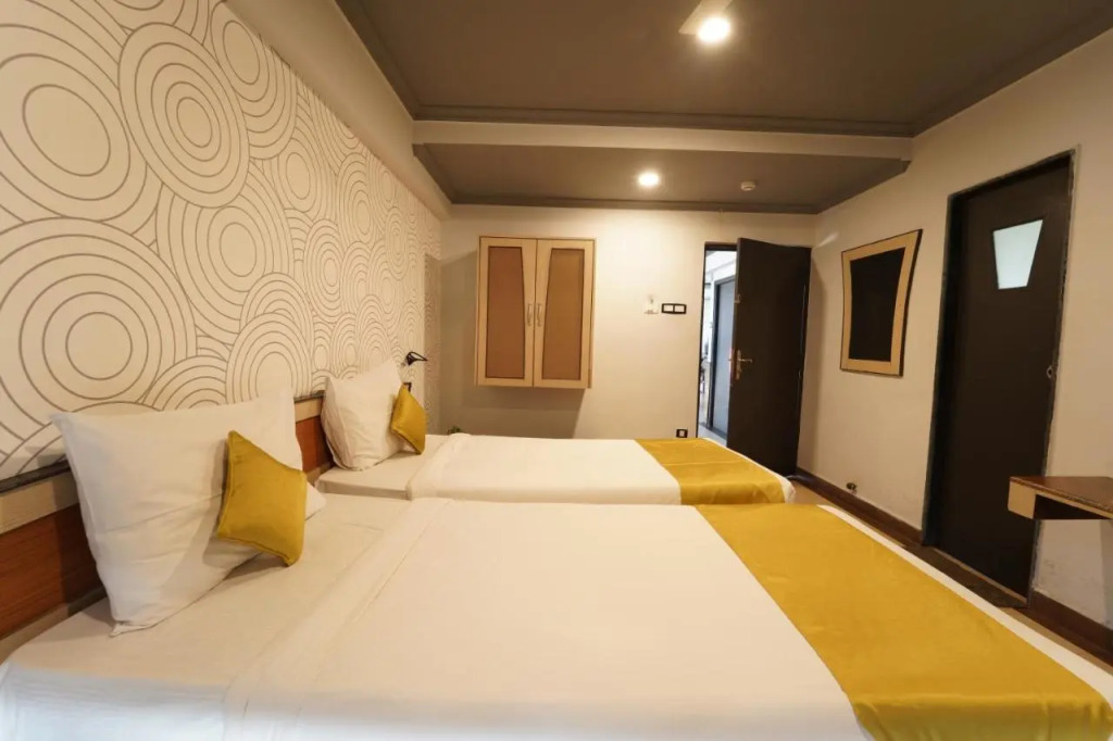 Om Shiv Hotel Formerly The Treat Hotel