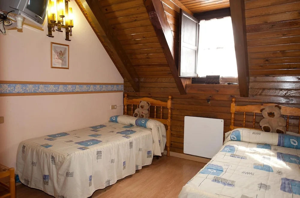Apartment With one Bedroom in Espot, With Wonderful Mountain View, Enclosed Garden and Wifi