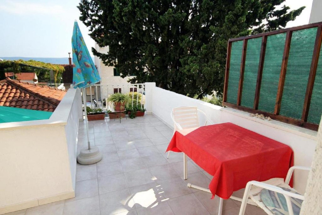 Room Mini - parking: R1 s balkonom Bol, Island Brac