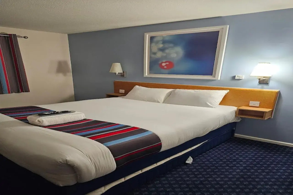 Travelodge Manchester Birch M62 Eastbound