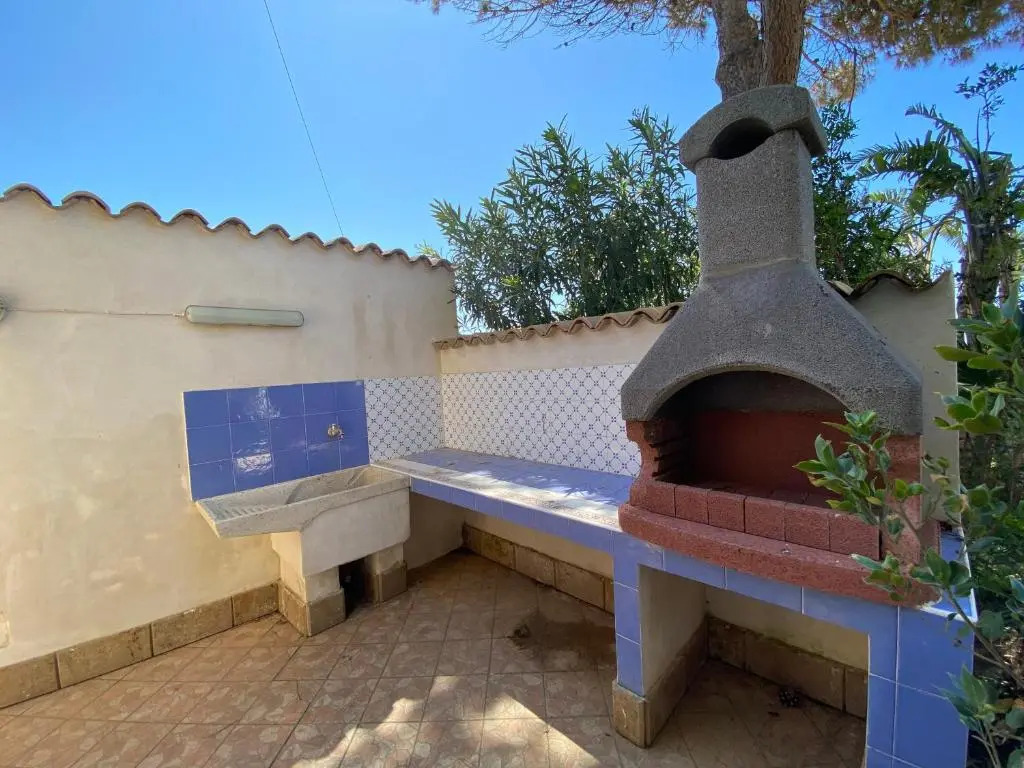 Spiaggia a 200m - Appartamento con Patio Privato e BBQ