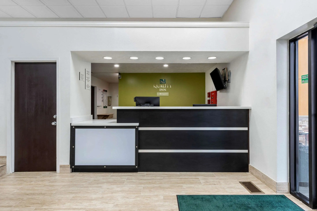 Quality Inn Coraopolis - Pittsburgh Airport