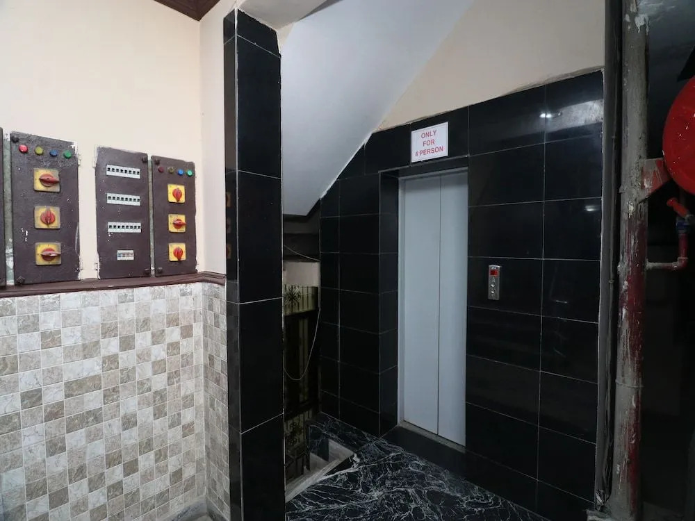 Oyo 22763 di Wine Inn