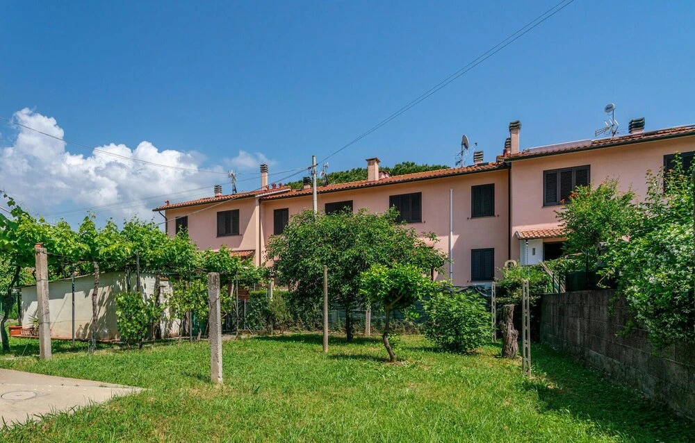 Nice Apartment in San Giuliano Terme With 2 Bedrooms and Wifi