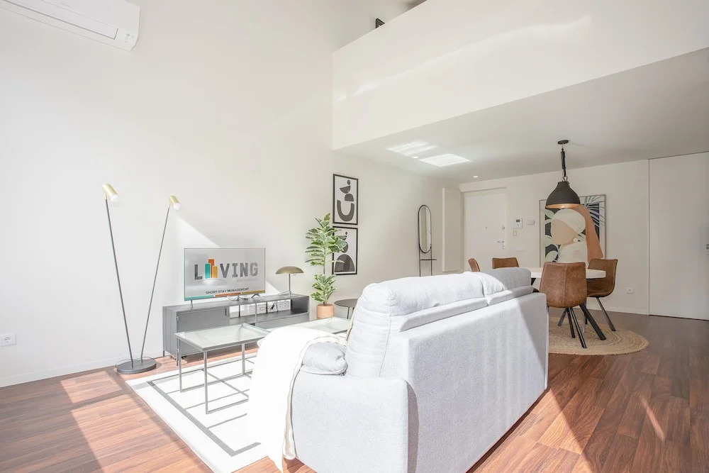 Liiiving - Luxury Gallery Apartment I