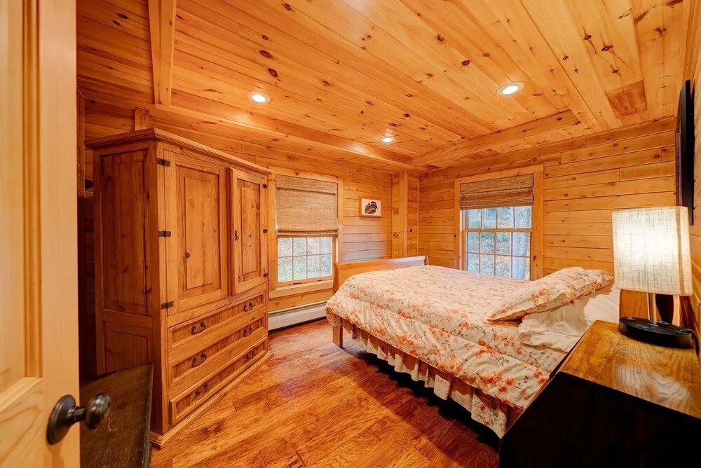 Mount Snow Cabin with Private Hot Tub by RedAwning