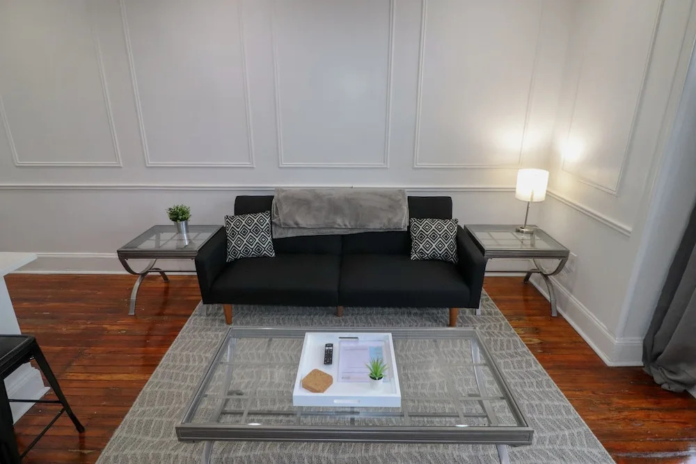 TheU-BnB