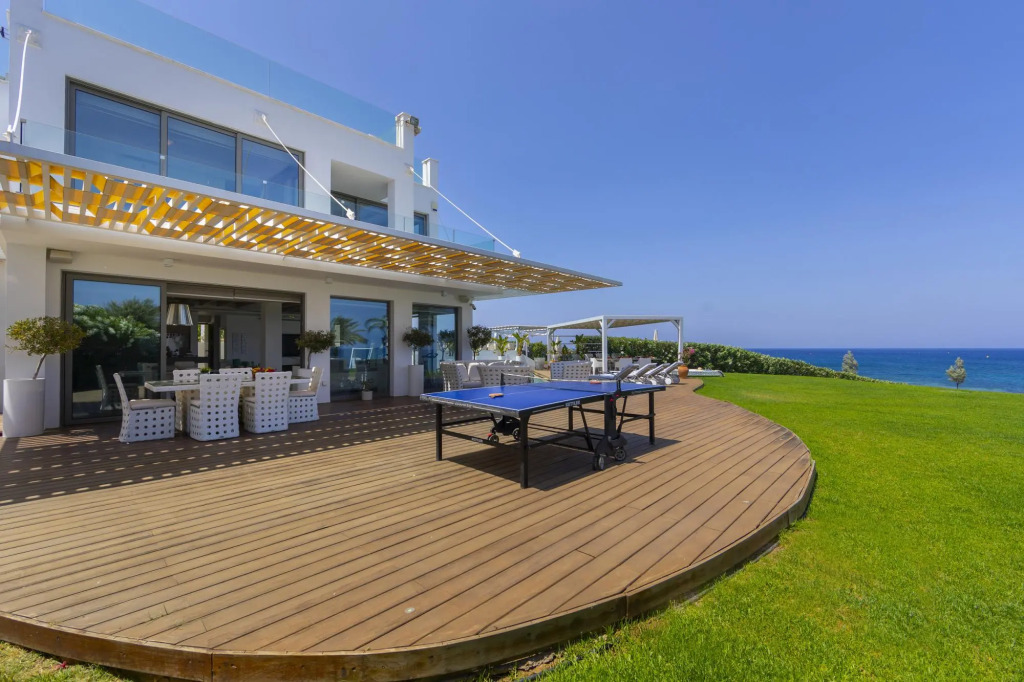 Beachfront Dream Villa