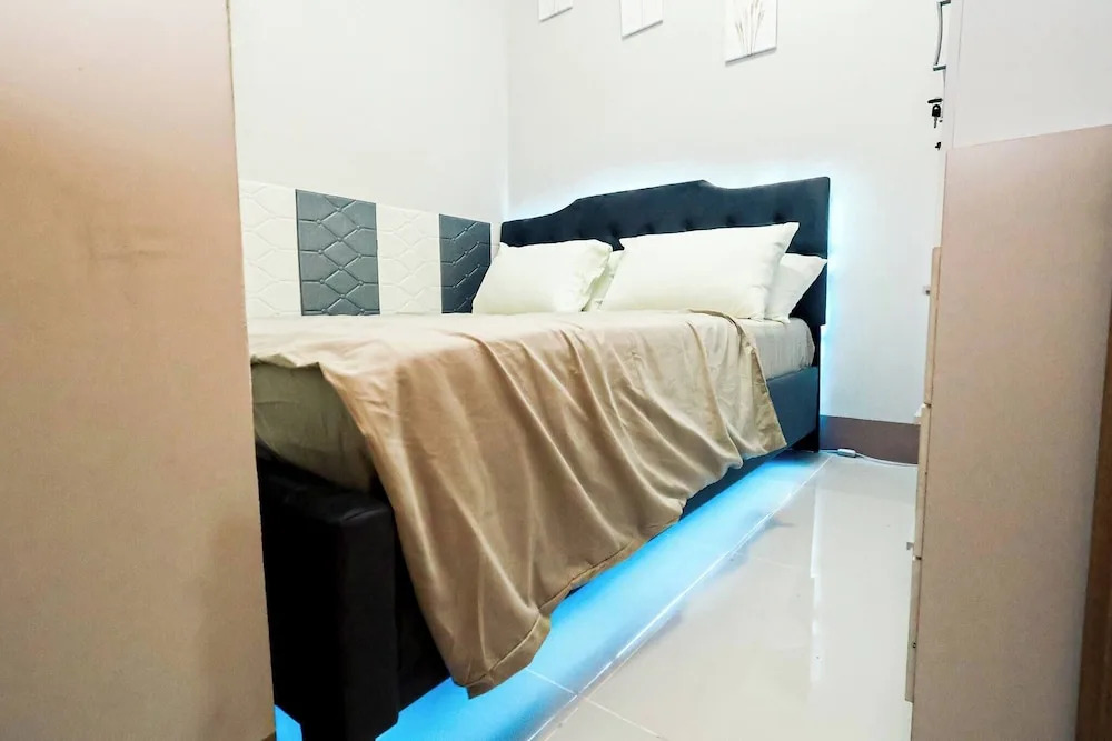 Homey Condo by the Bay