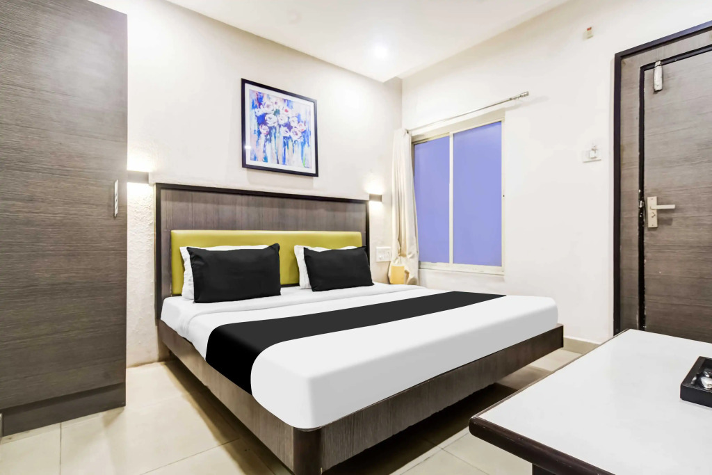 Townhouse Oak Dewas Junction