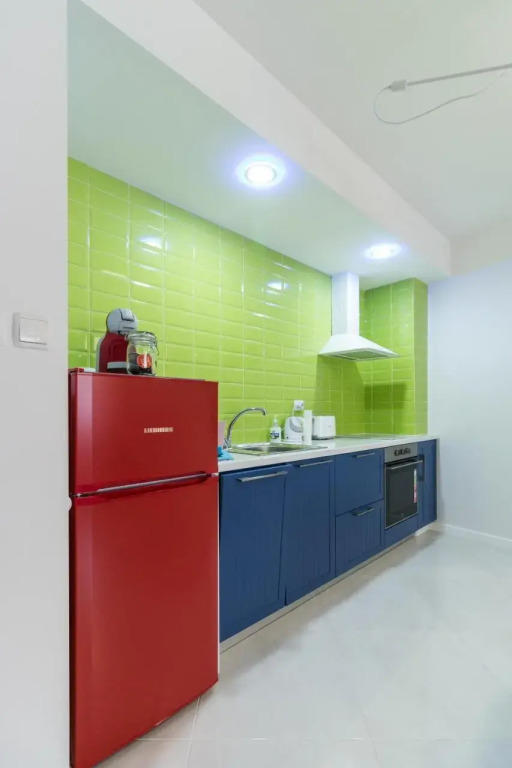 Pop your C-O-L-O-R-S - Funky and Modern 1BDR. Apt.
