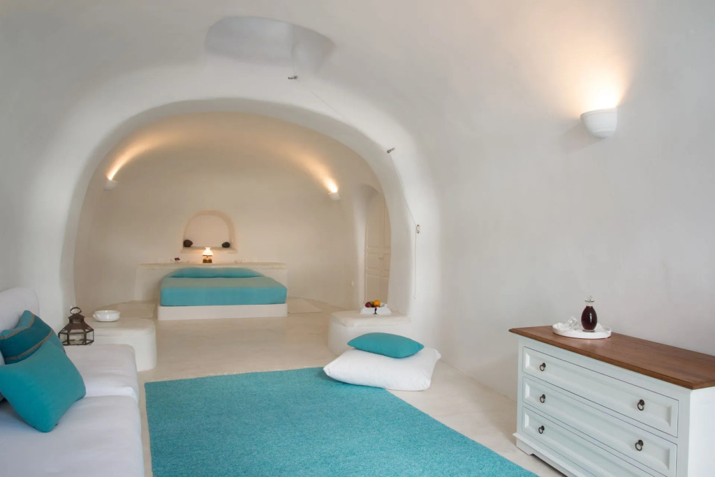 Perivolas Hotel