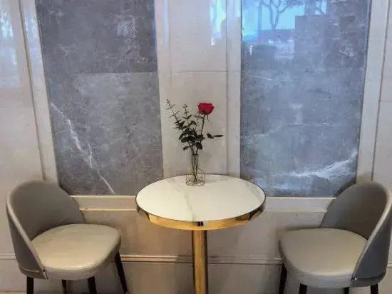 Vienna Hotel (Jiujiang Binjiang Road  Pedestrian Street)