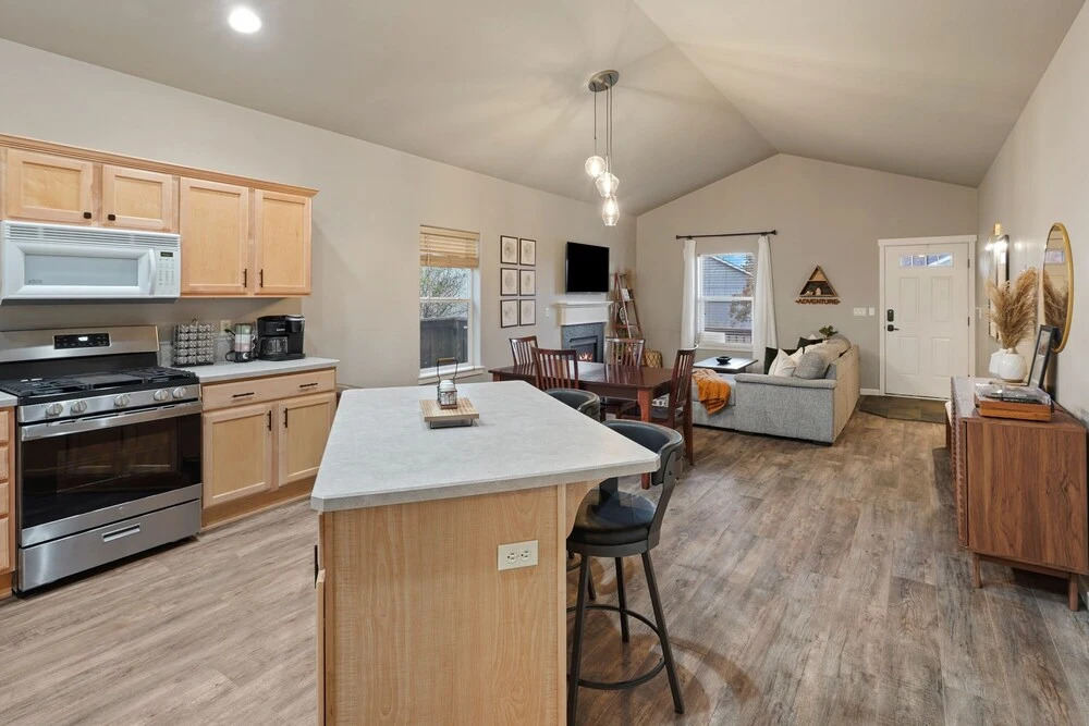 Beaumont 3 Bedroom Home by RedAwning