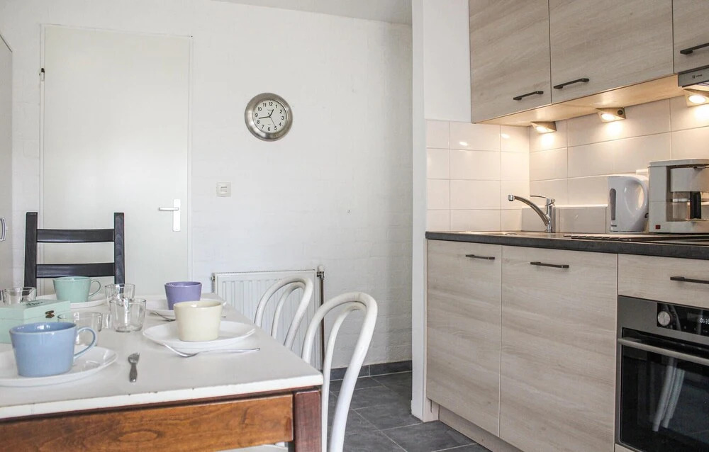 Beautiful Home In Bruinisse With Wifi