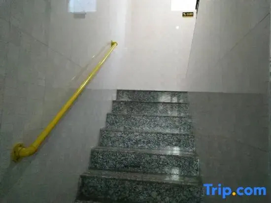 Yangzhou Zhiyue Fengyuan Hotel