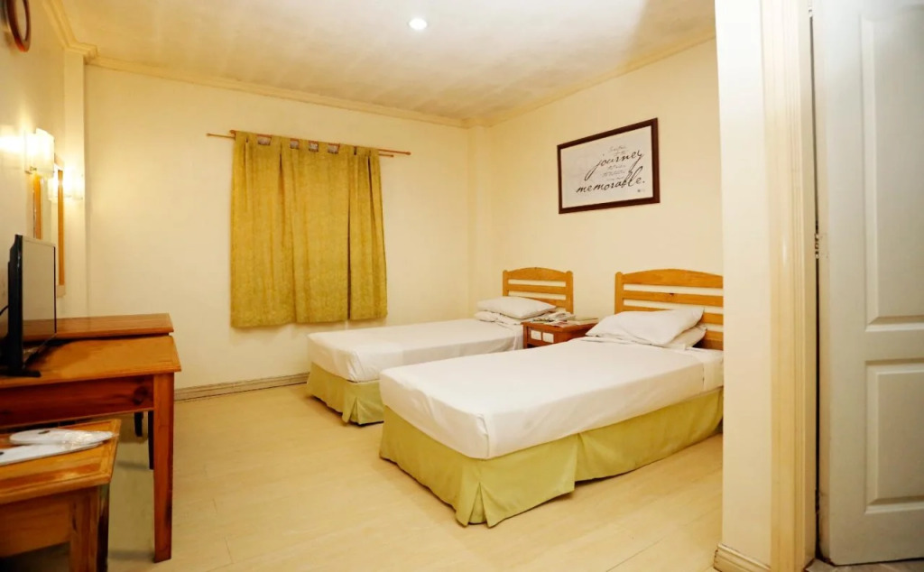Ridgewood Hotel Baguio near The Mansion